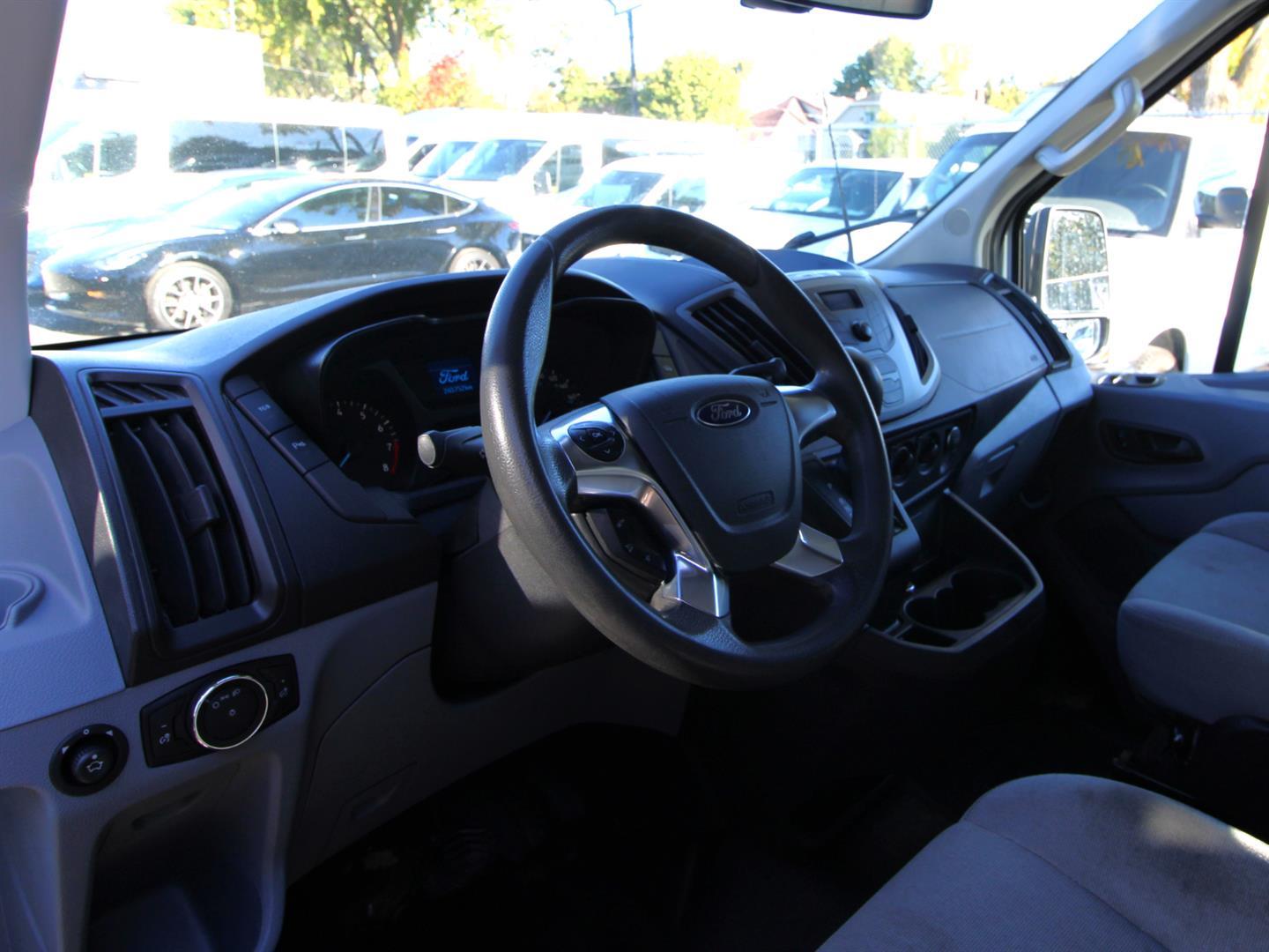 Ford Transit Cargo Van 2016 - Image 4