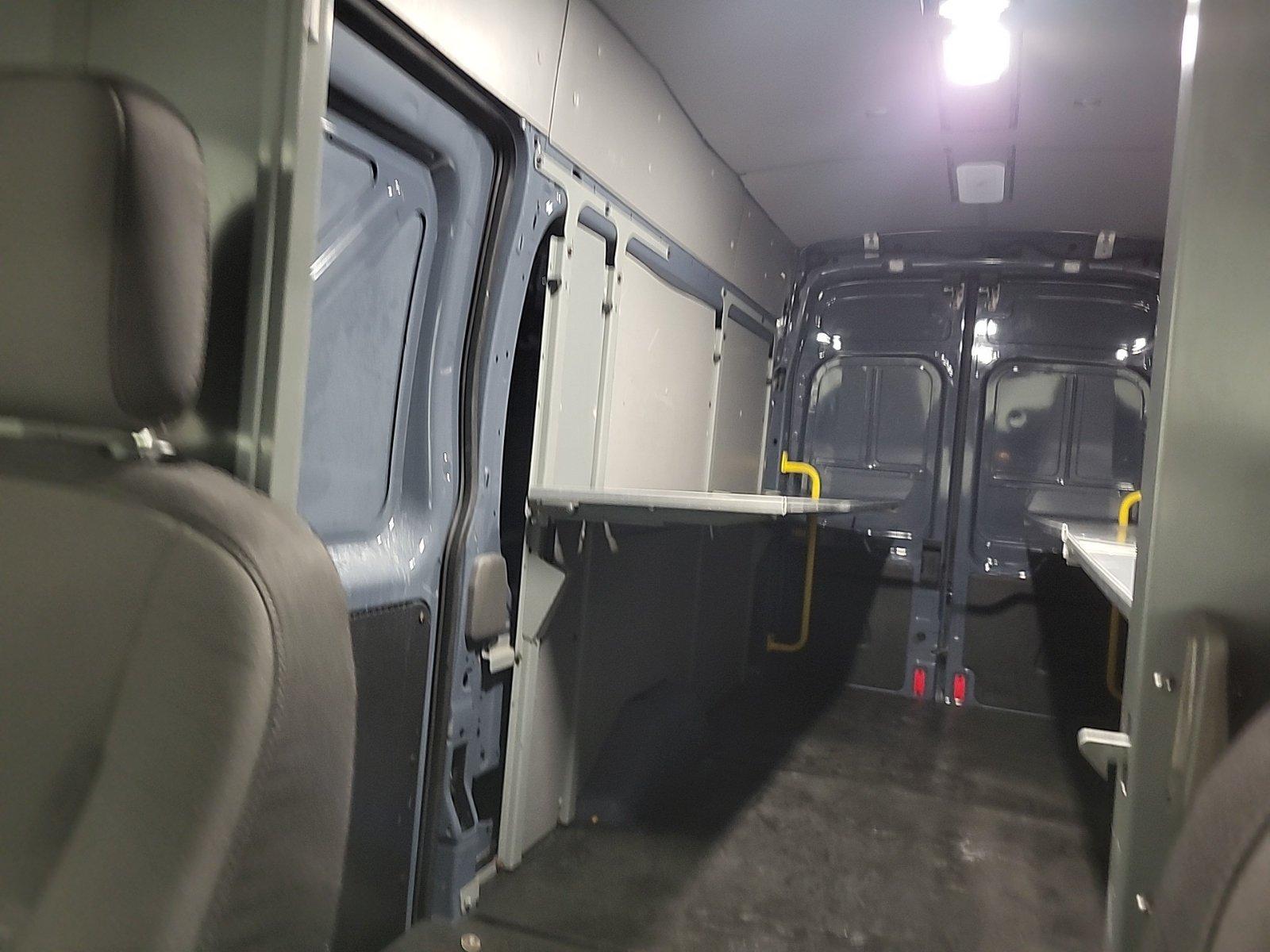 Ford Transit-250 Cargo Van 2020 - Image 4