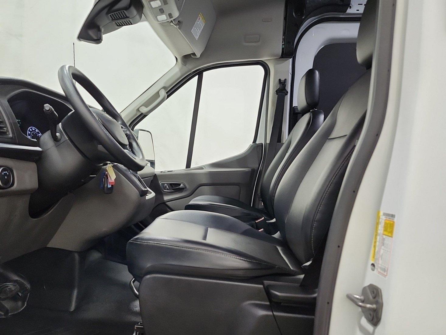 Ford Transit-250 Cargo Van 2024 - Image 7