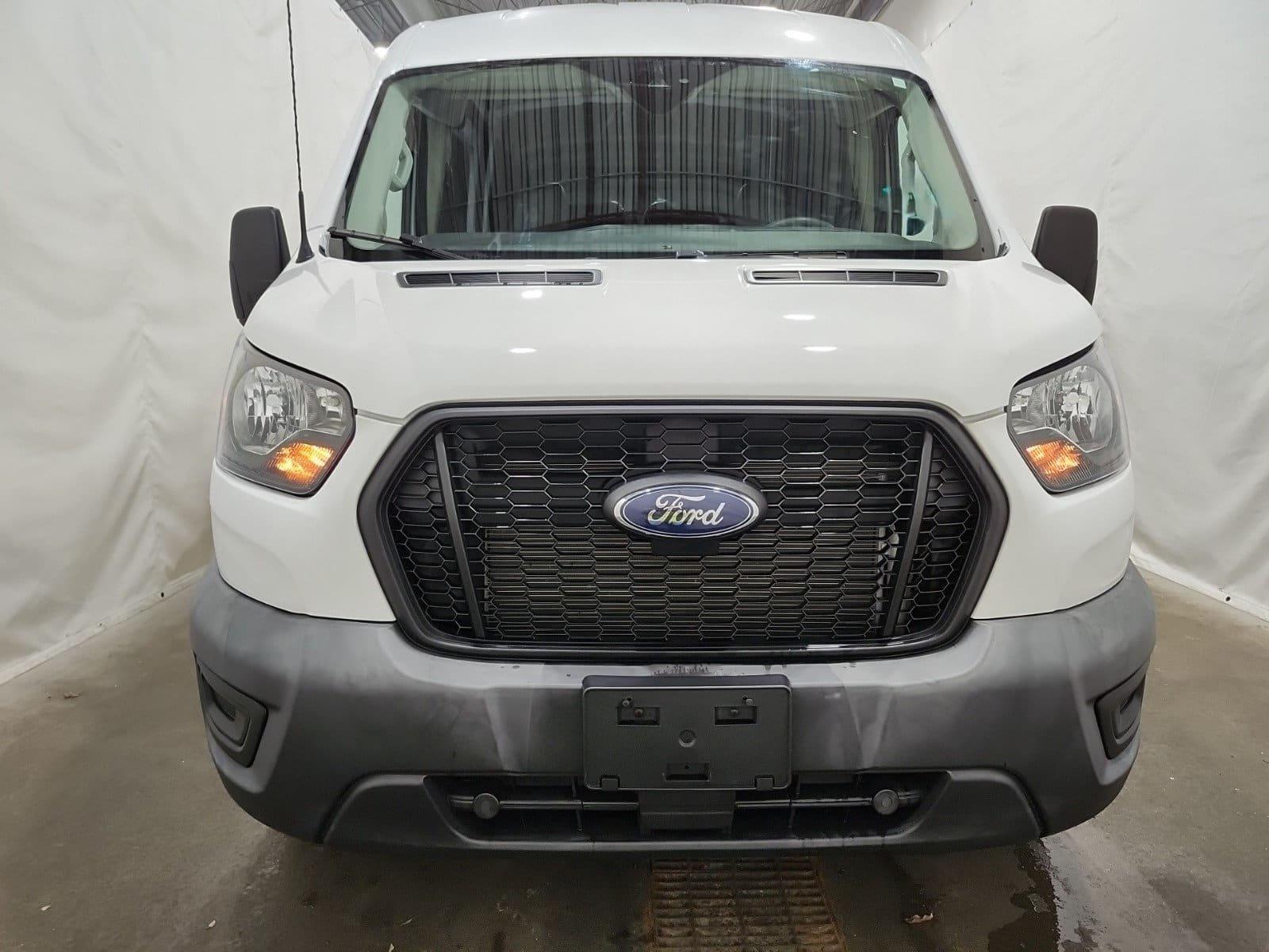 Ford Transit-250 Cargo Van 2024 - Image 10