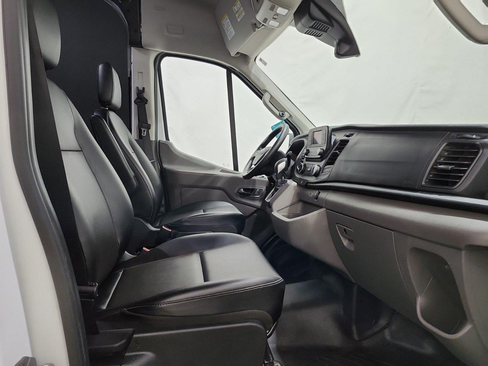 Ford Transit-250 Cargo Van 2024 - Image 9