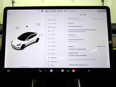 Tesla Model 3 2020 - Thumbnail 2
