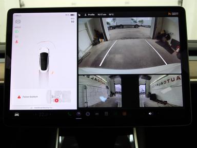 Tesla Model 3 2020 - Thumbnail 4