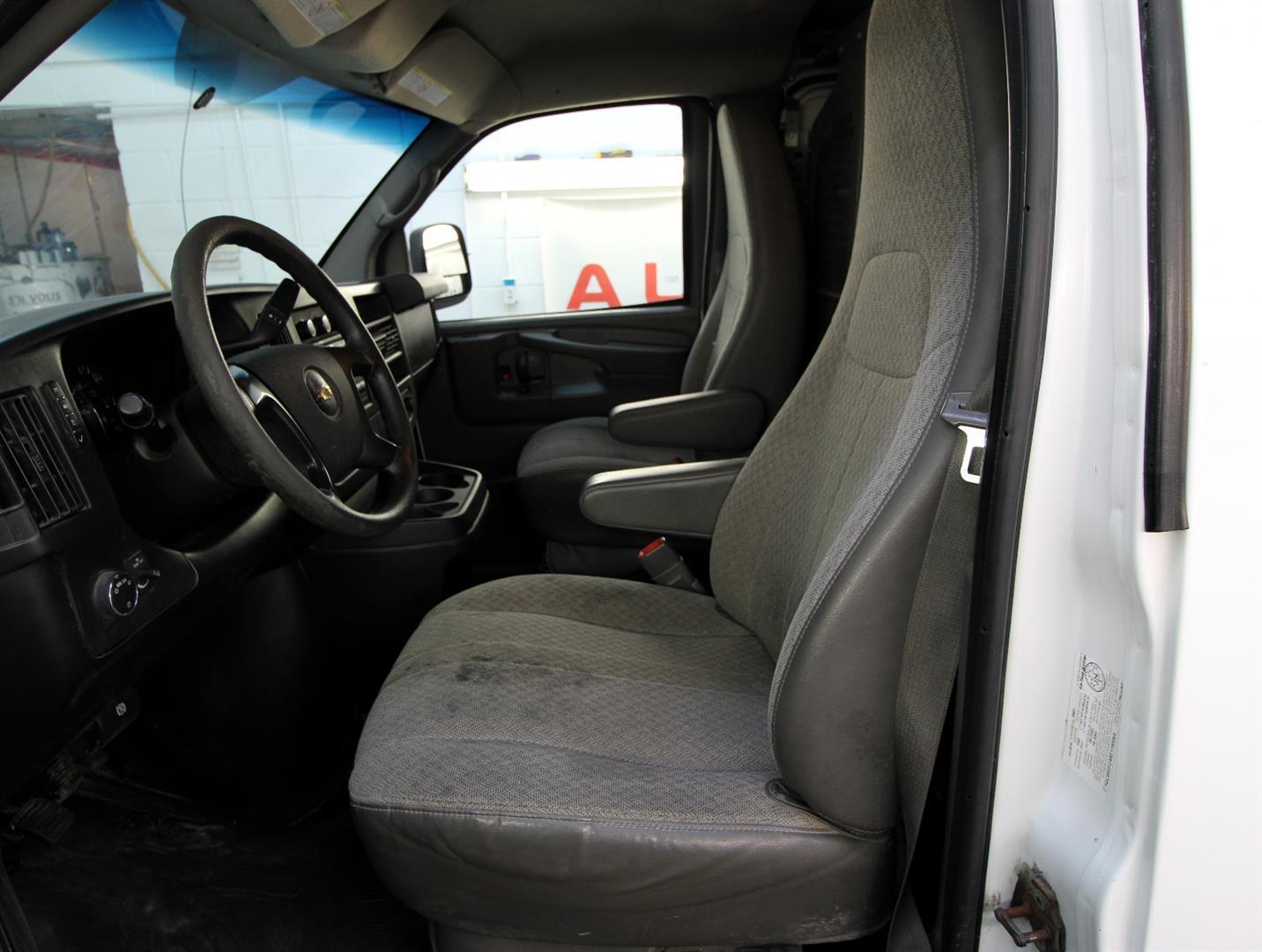 Chevrolet Express Cargo 2014 - Image 15