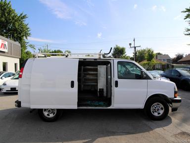 Gmc Savana Cargo Van 2018 - Thumbnail 6