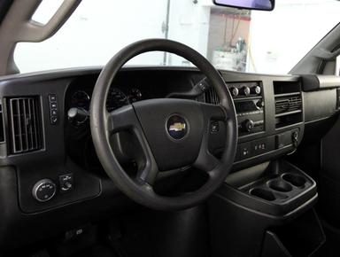 Chevrolet Express Cargo Van 2019 - Thumbnail 4
