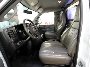 Chevrolet Express Cargo Van 2019 - Thumbnail 16
