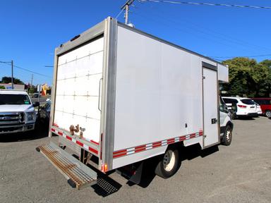 Ford Transit Cutaway 2019 - Thumbnail 10