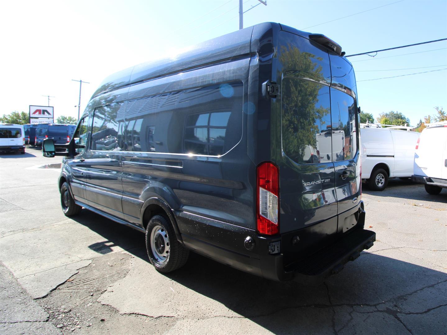 Ford Transit Cargo Van 2021 - Image 11