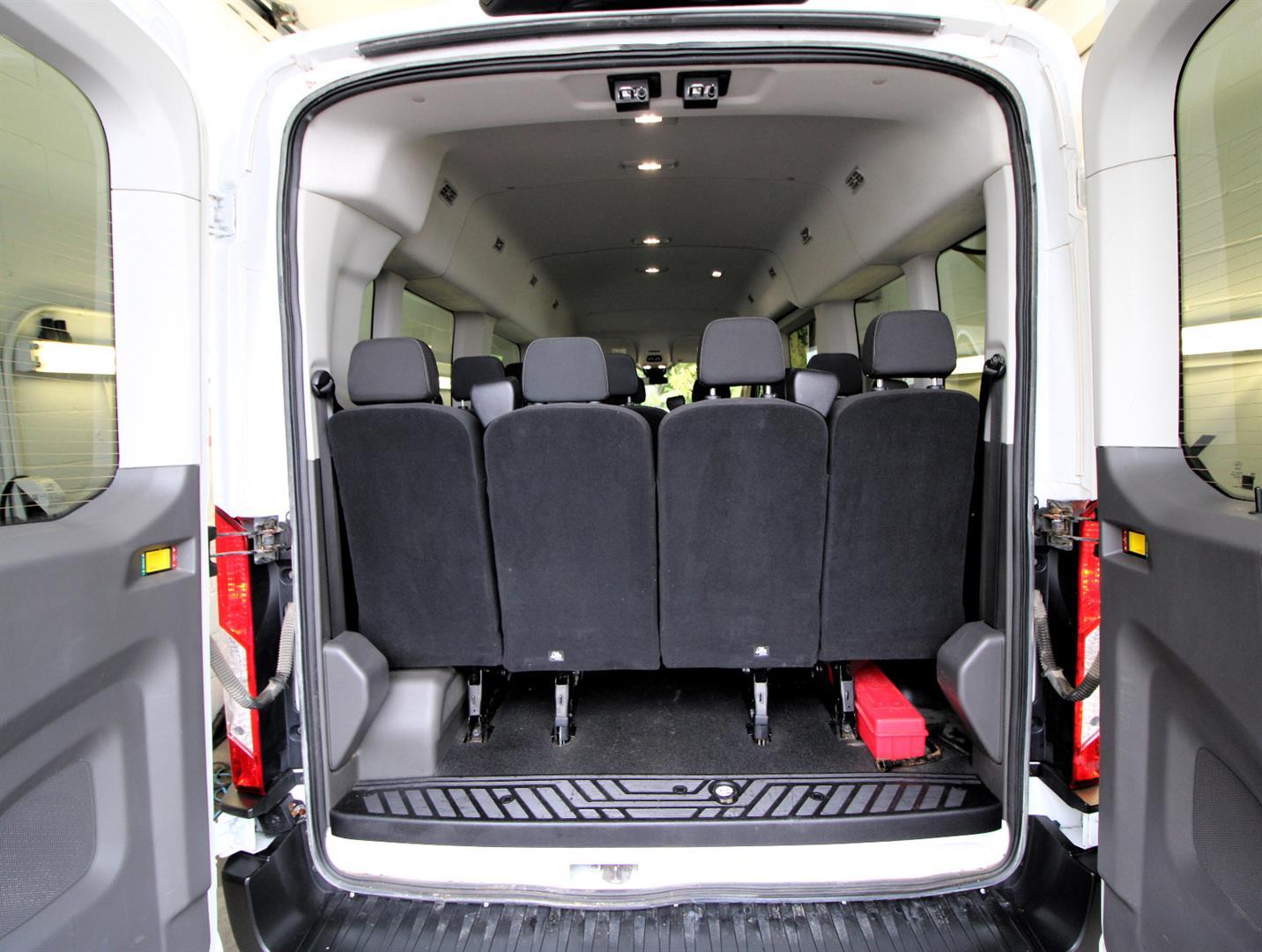 Ford Transit Wagon 2021 - Image 17