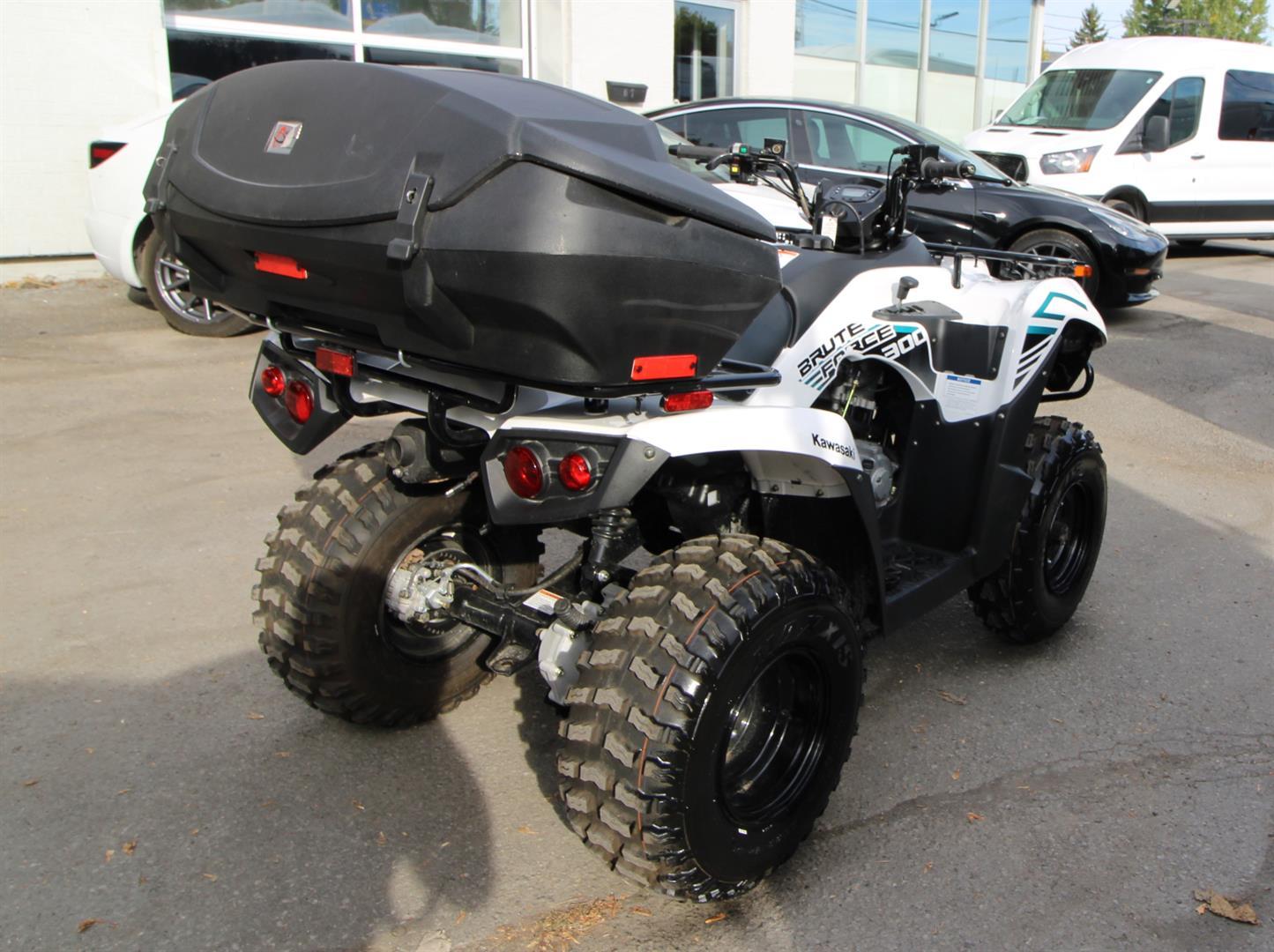 Kawasaki Brute Force 2x4 2023 - Image 8