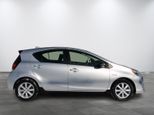 Toyota Prius c 2017 - Thumbnail 5