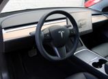 Tesla Model 3 2022 - Thumbnail 8