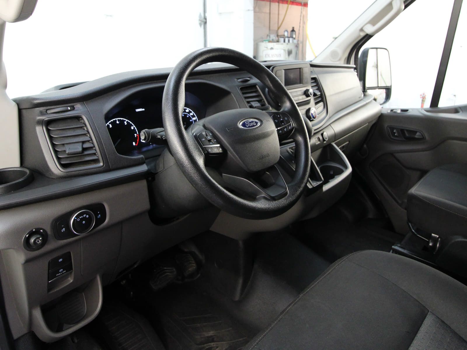 Ford Transit Passenger Wagon 2021 - Thumbnail 4