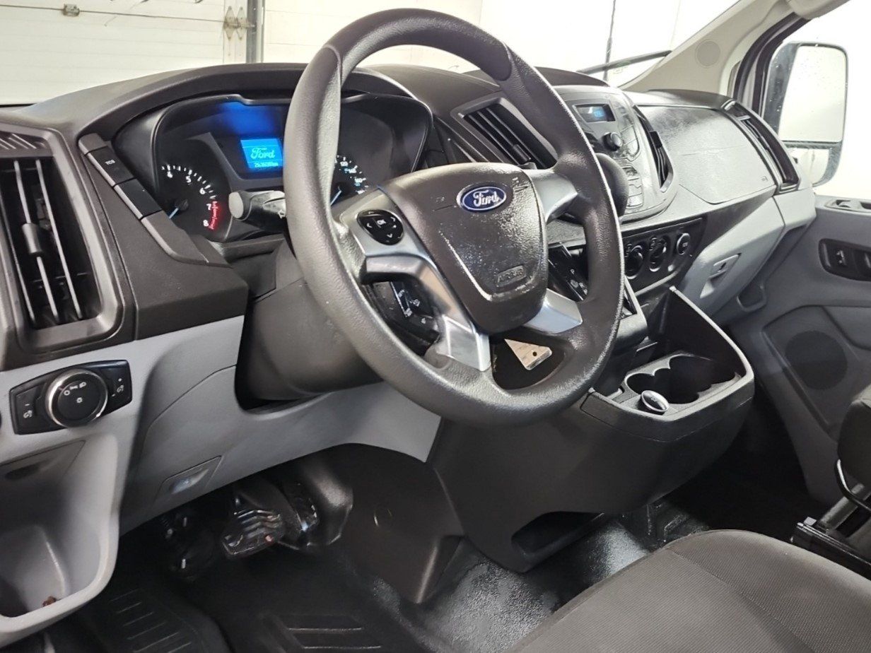 Ford Transit Van 2018 - Thumbnail 2