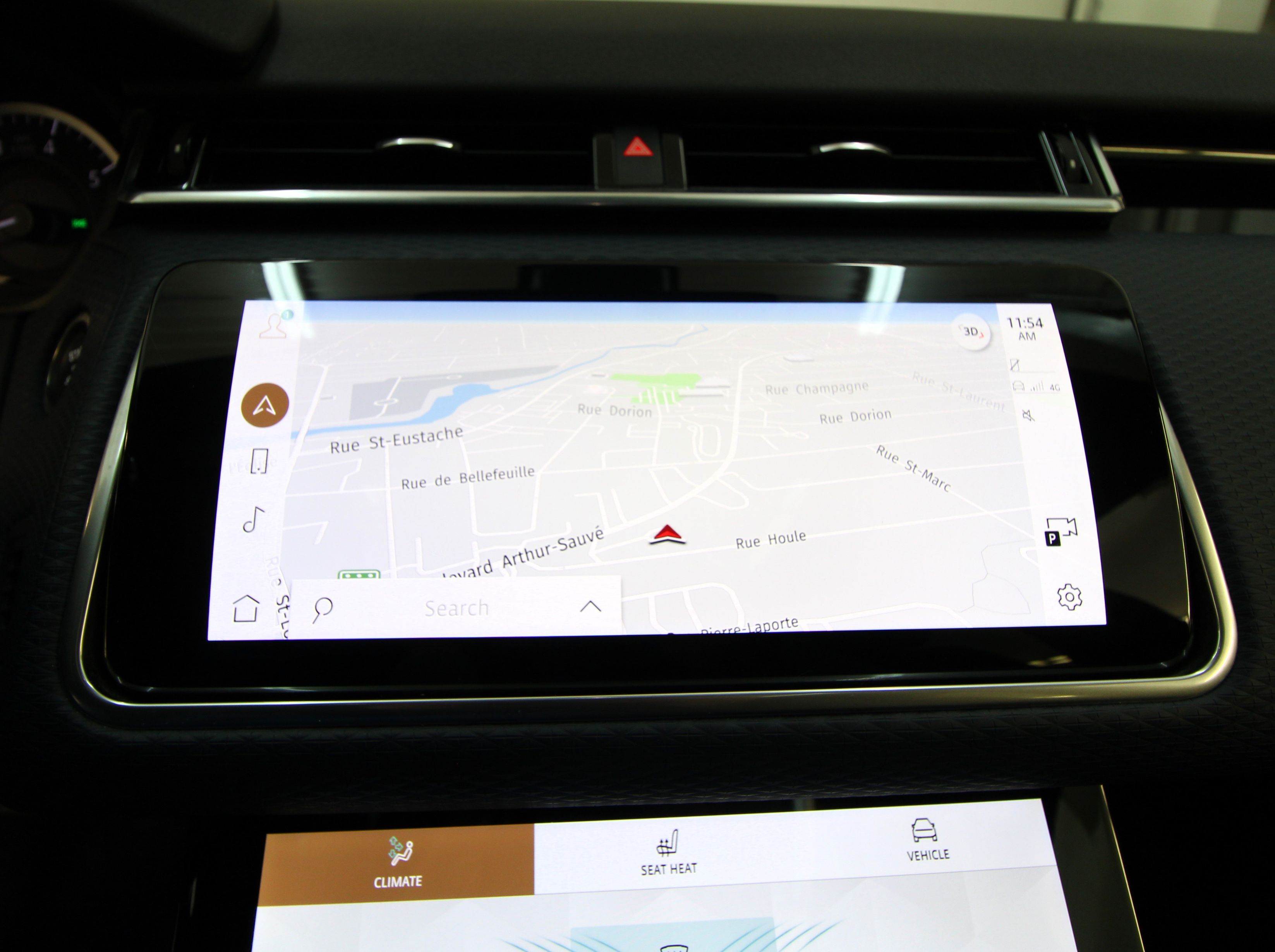 Land Rover Range Rover Velar 2023 - Thumbnail 3