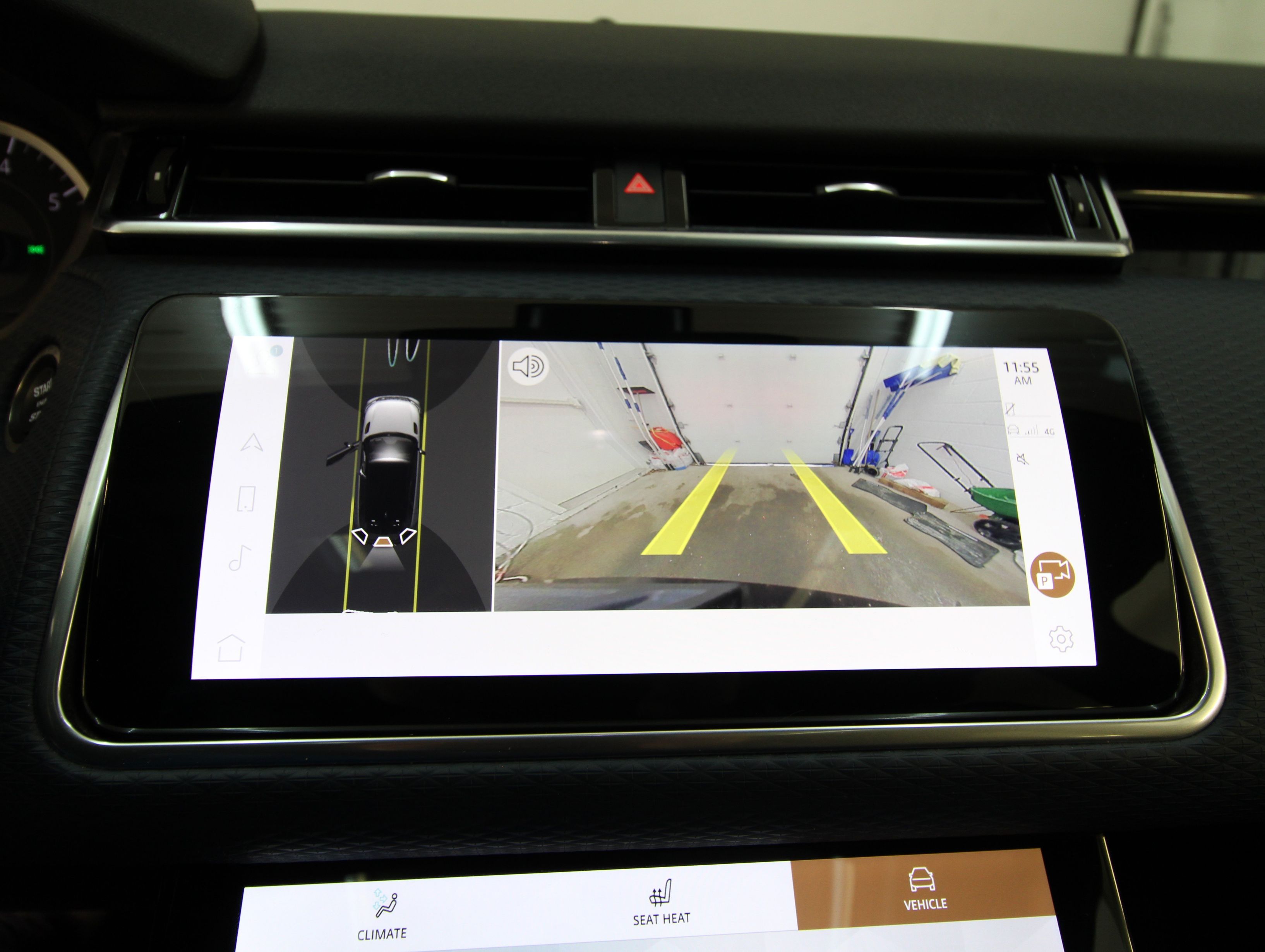 Land Rover Range Rover Velar 2023 - Thumbnail 6