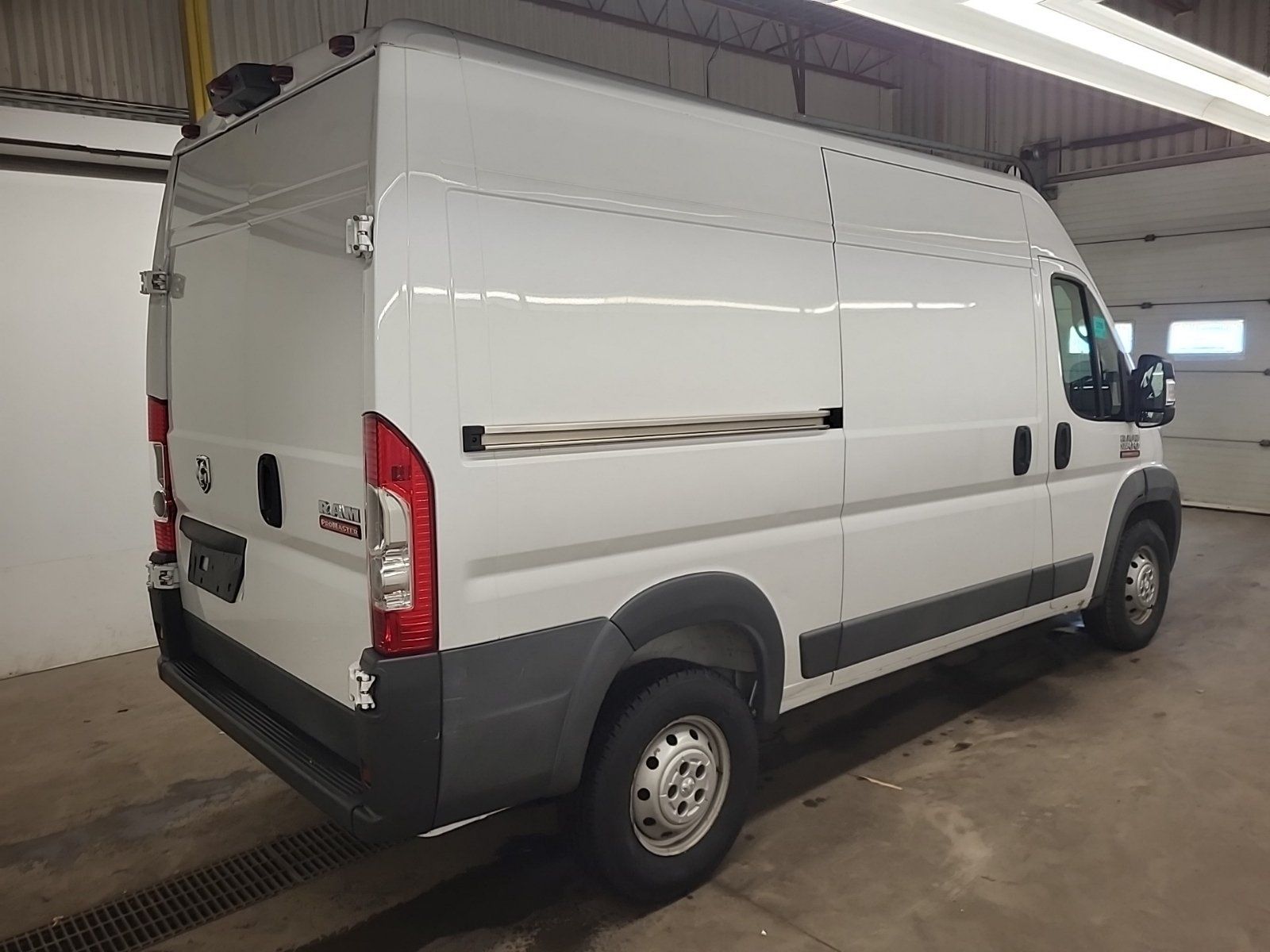 RAM ProMaster 1500 2018 - Thumbnail 3