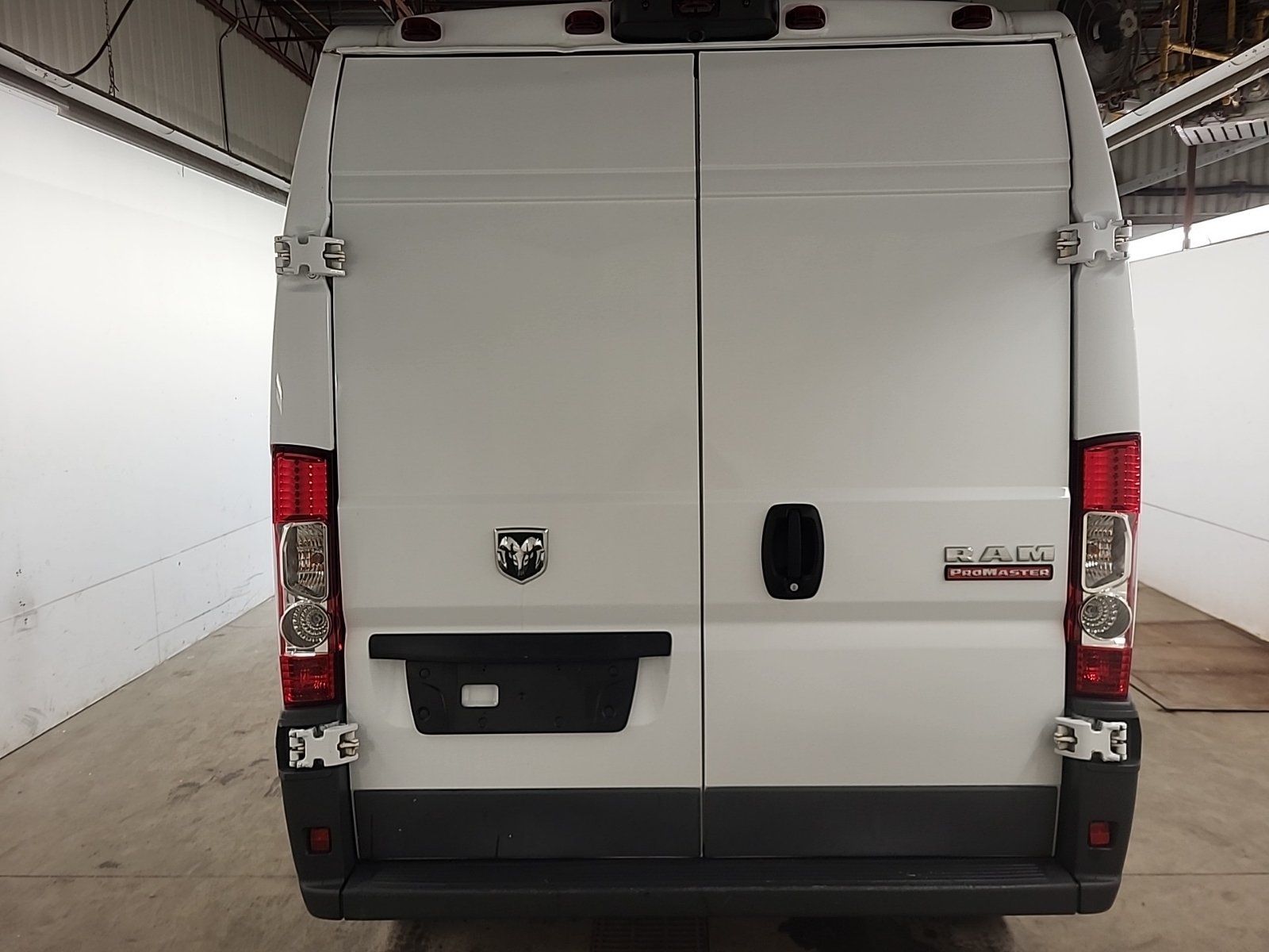 RAM ProMaster 1500 2018 - Thumbnail 9