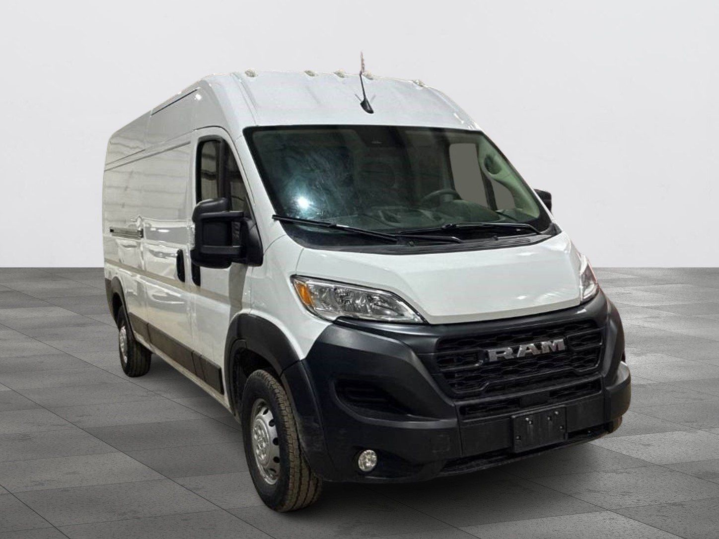 RAM ProMaster 2500 2023 - Thumbnail 4