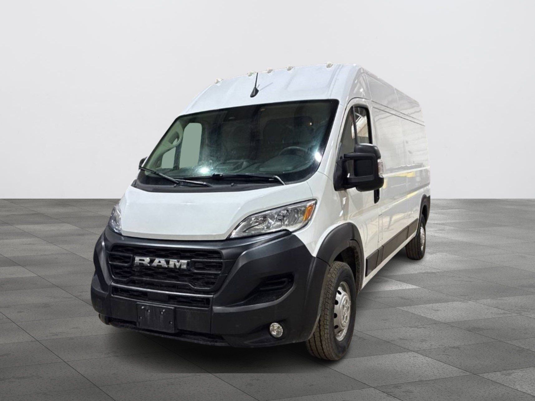 RAM ProMaster 2500 2023 - Thumbnail 1