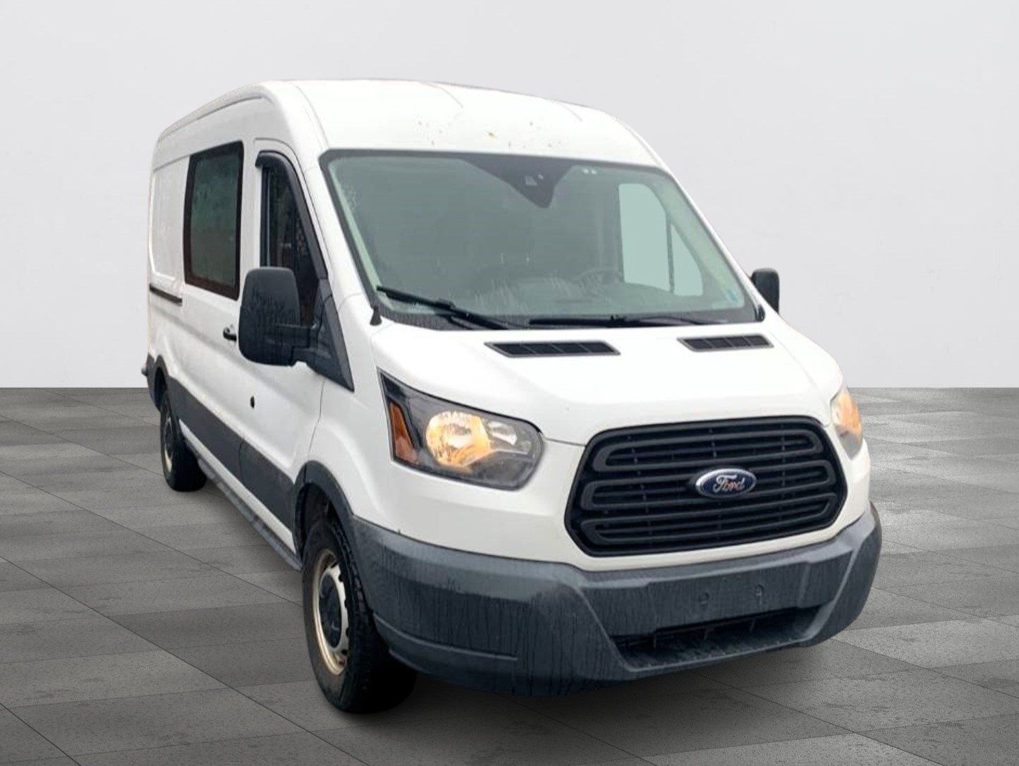 Ford Transit-350 2018 - Thumbnail 1