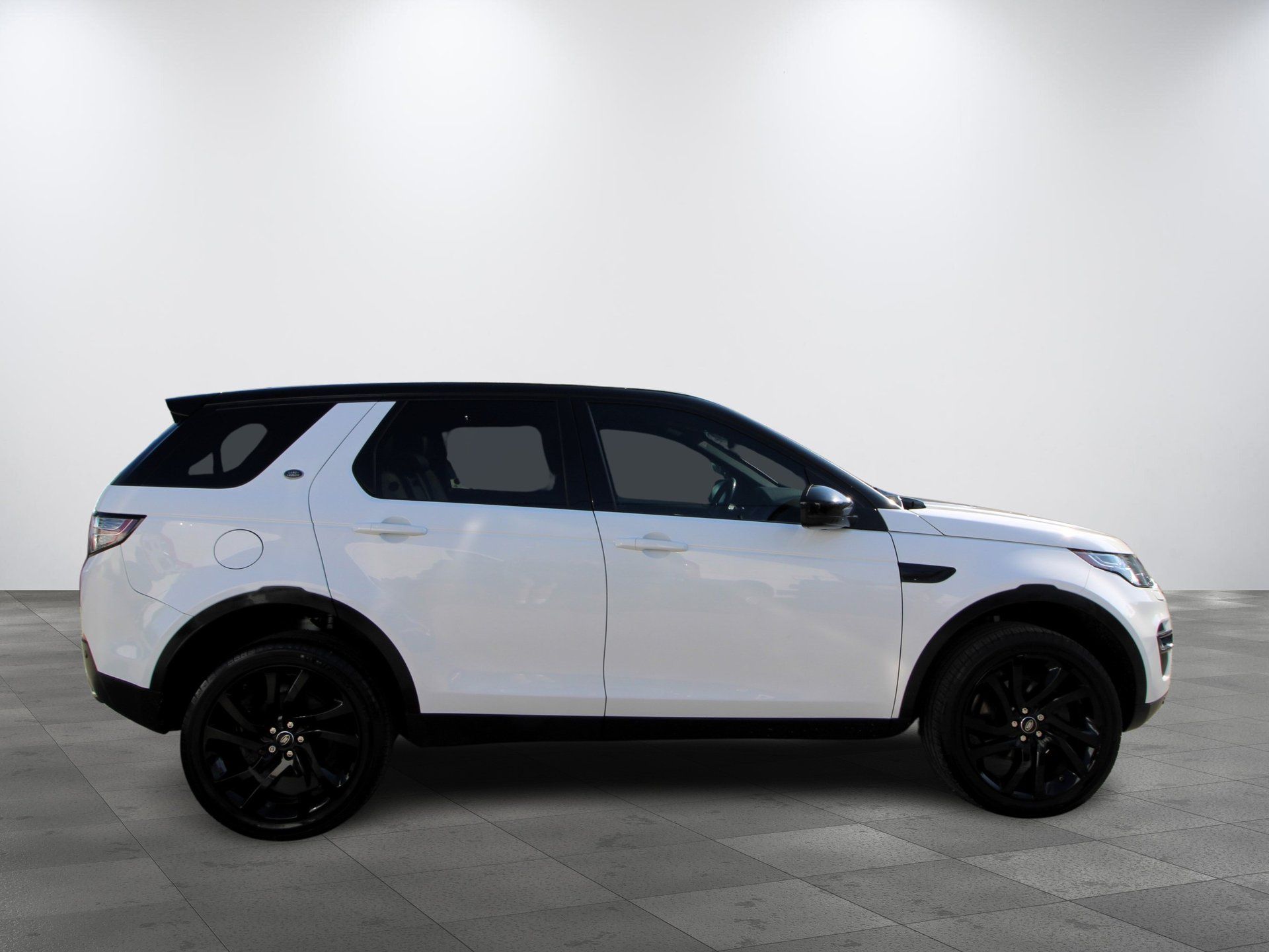 Land Rover Discovery Sport 2017 - Thumbnail 5