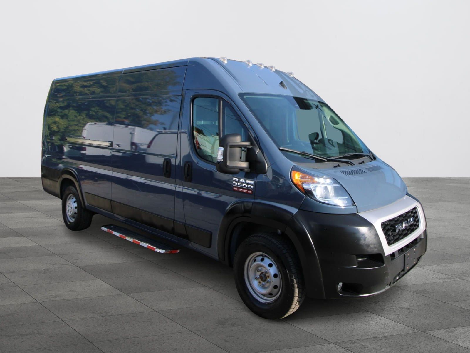 RAM ProMaster Cargo Van 2022 - Thumbnail 4