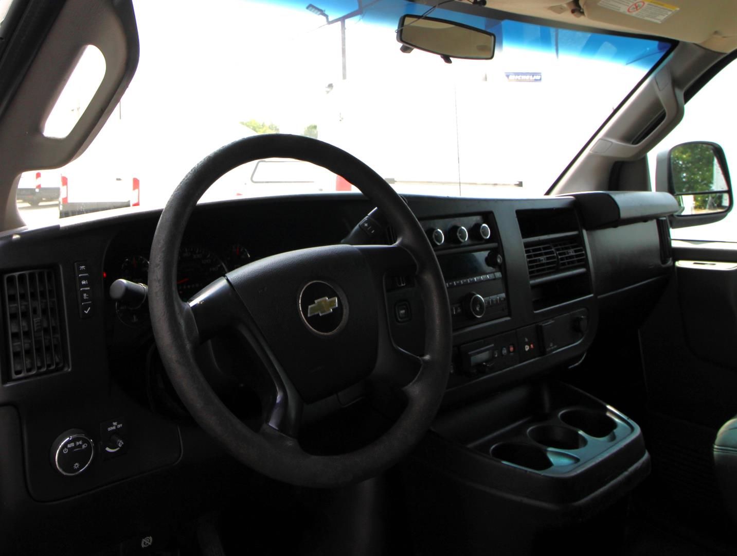Chevrolet Express Cargo Van 2016 - Thumbnail 4