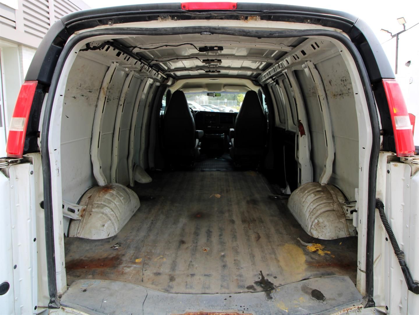 Chevrolet Express Cargo Van 2016 - Thumbnail 12