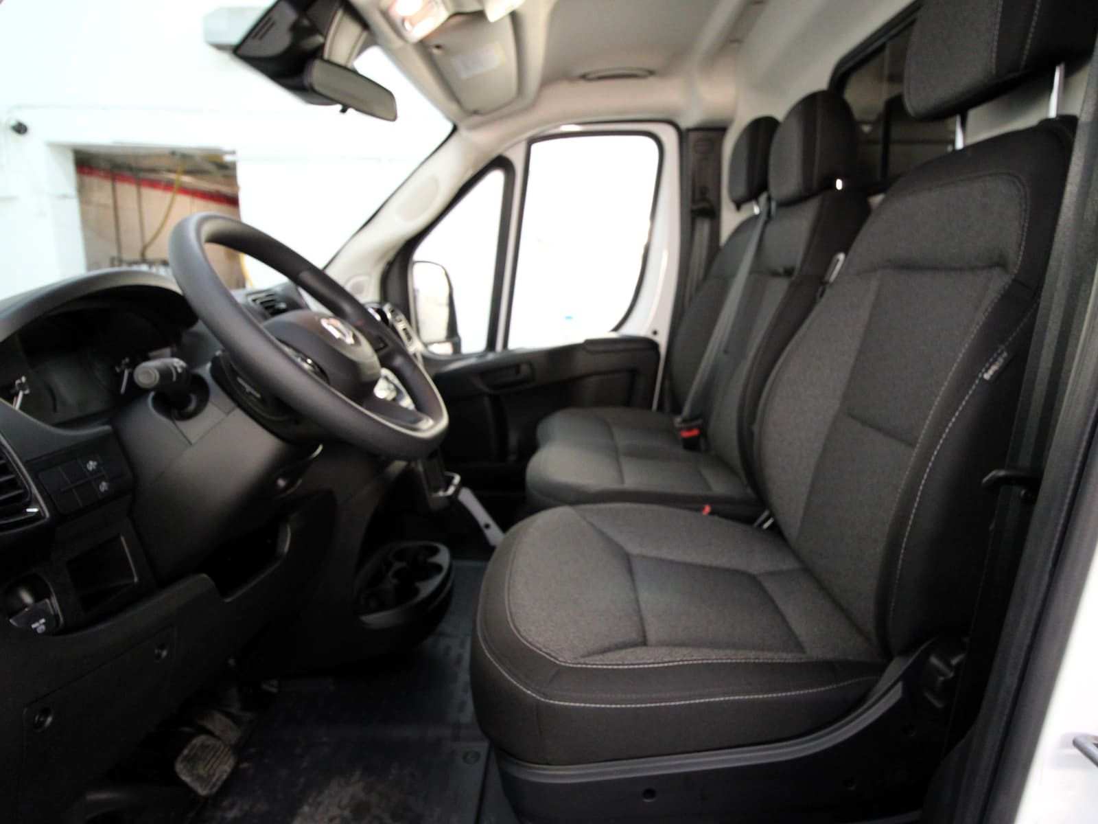 Ram ProMaster 1500 2025 - Image 15