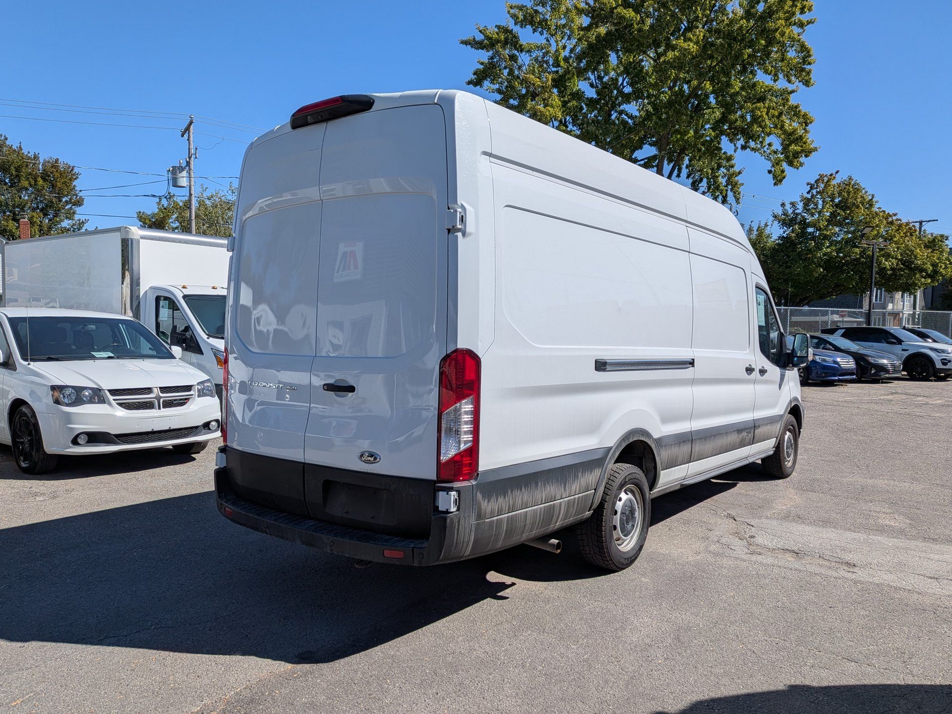 Ford Transit-250 Cargo Van 2021 - Image 10 