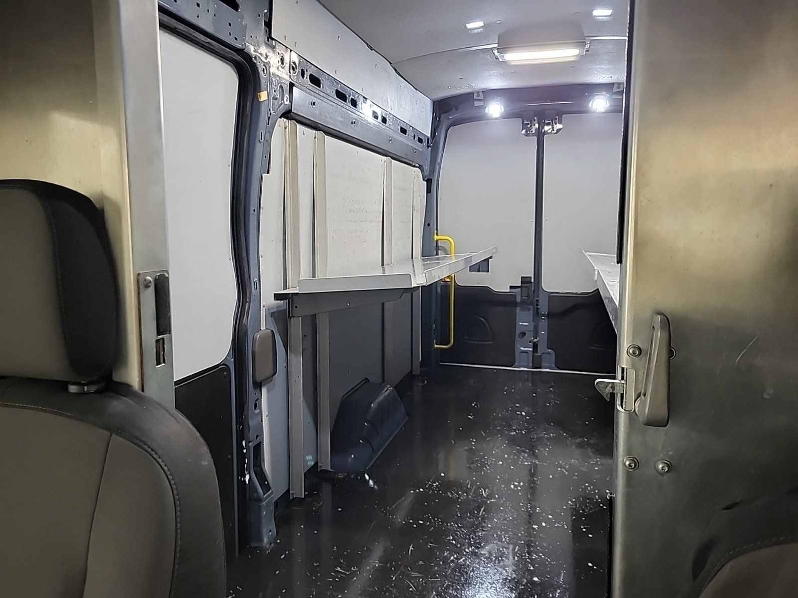 Ford Transit 2021 - Image 2 