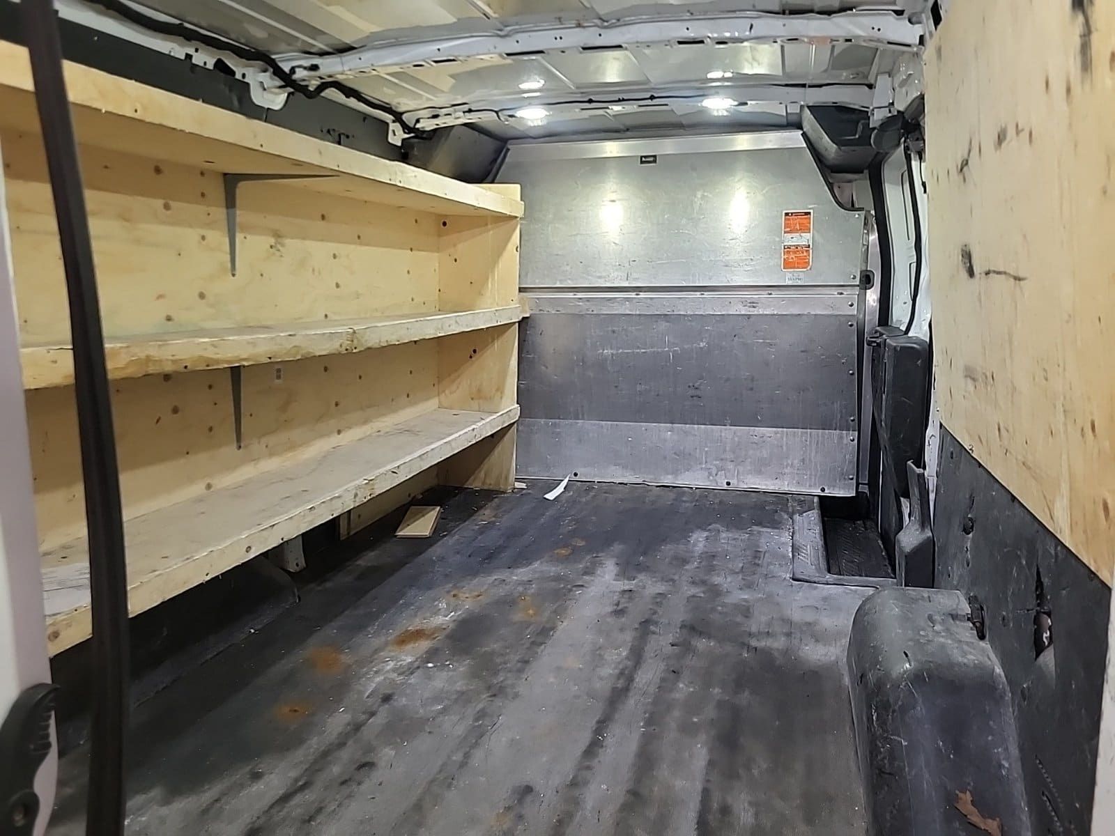 Ford Transit-150 2017 - Image 4