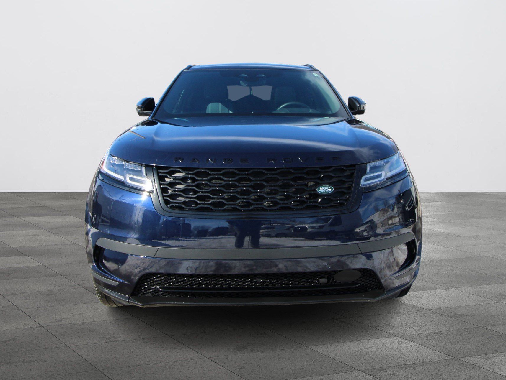 Land Rover Range Rover Velar 2023 - Image 16