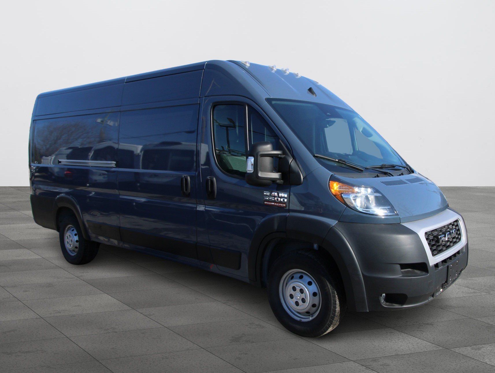 RAM ProMaster 3500 2022 - Image 1