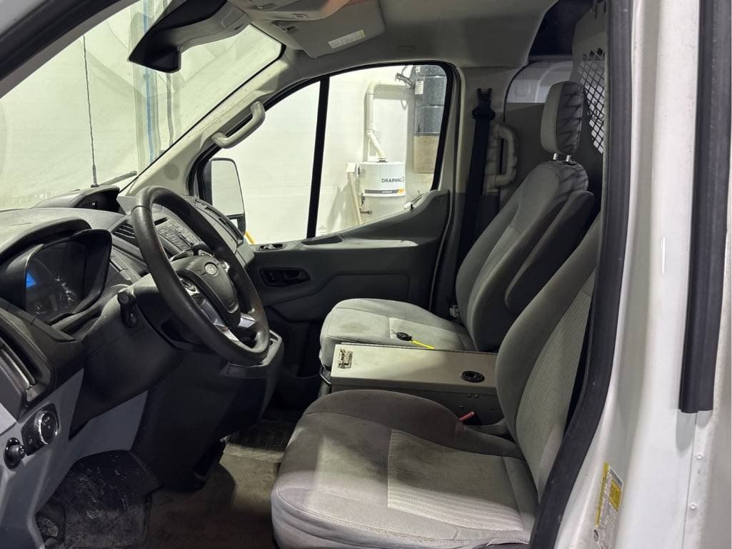 Ford Transit-150 2019 - Image 8