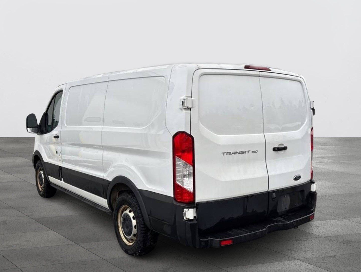 Ford Transit-150 2019 - Image 11