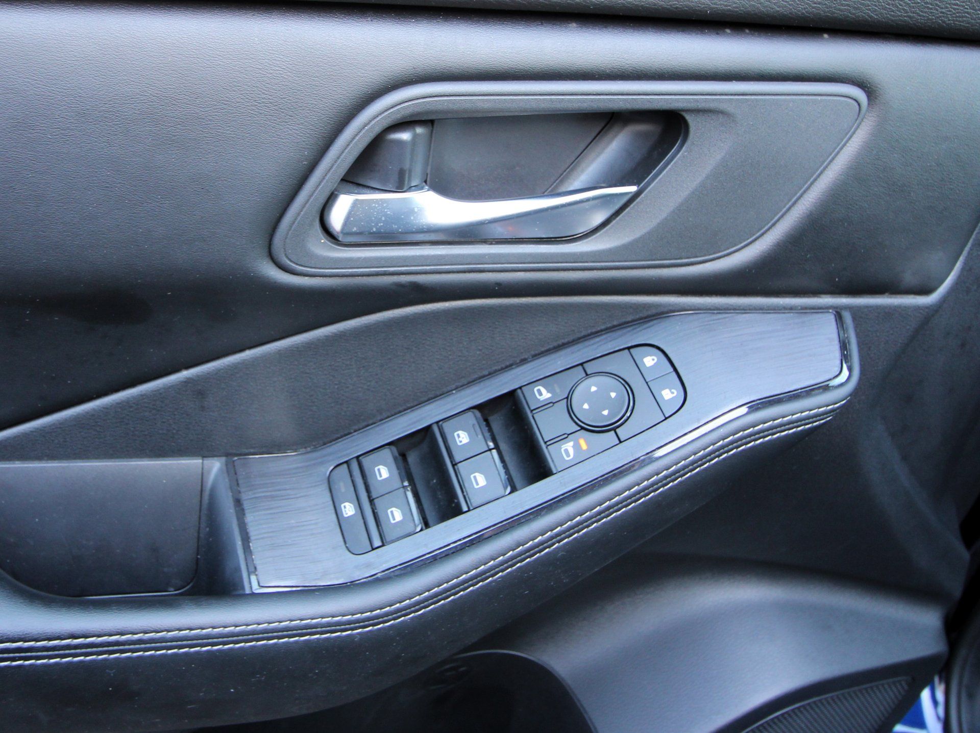Nissan Rogue 2025 - Image 14