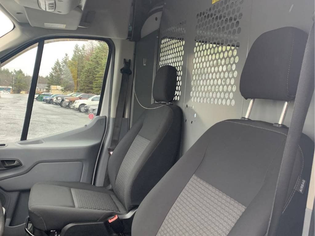 Ford Transit-350 2018 - Image 6