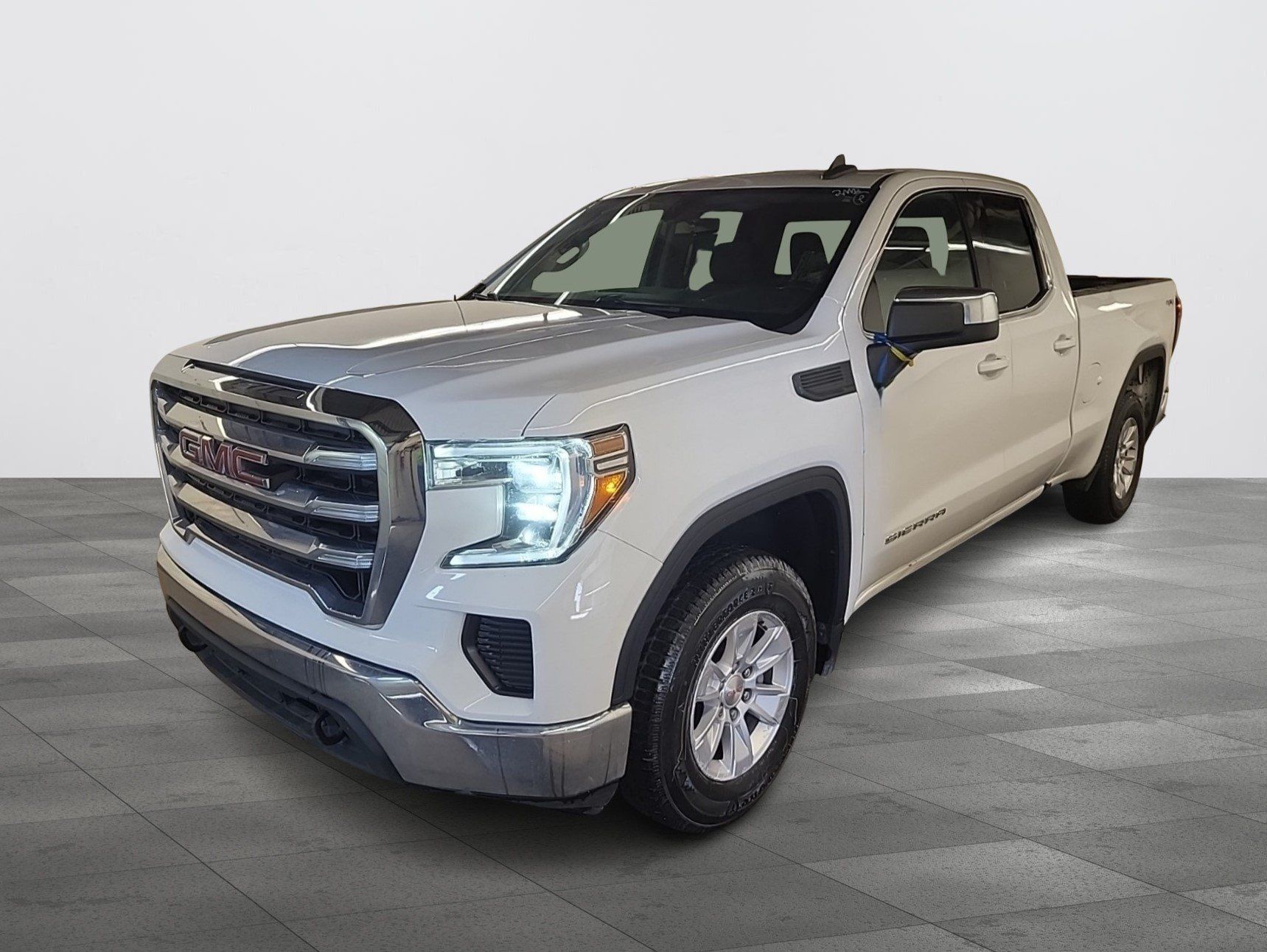 GMC Sierra 1500 2019 - Image 1