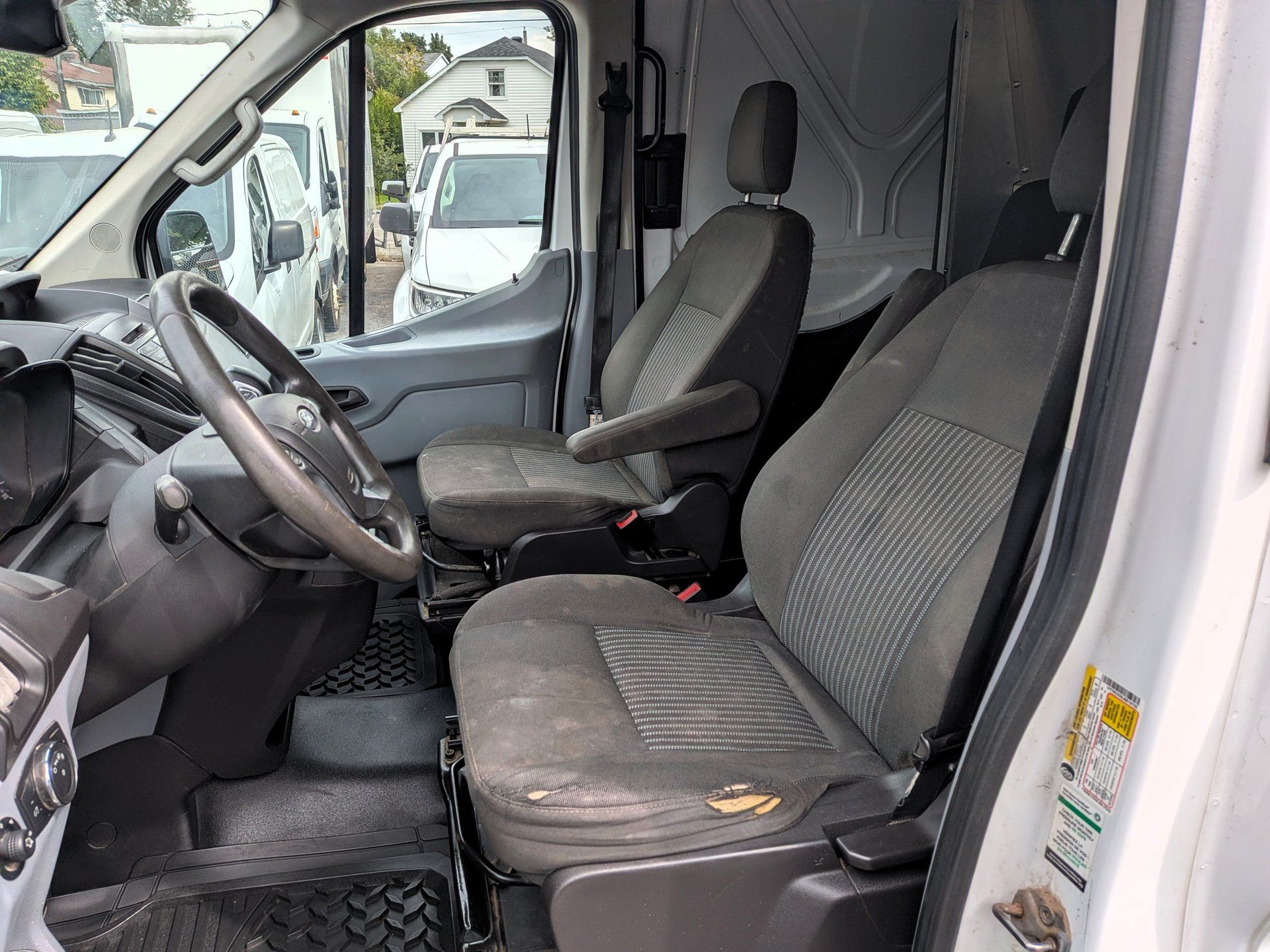 Ford Transit-250 2018 - Image 14 