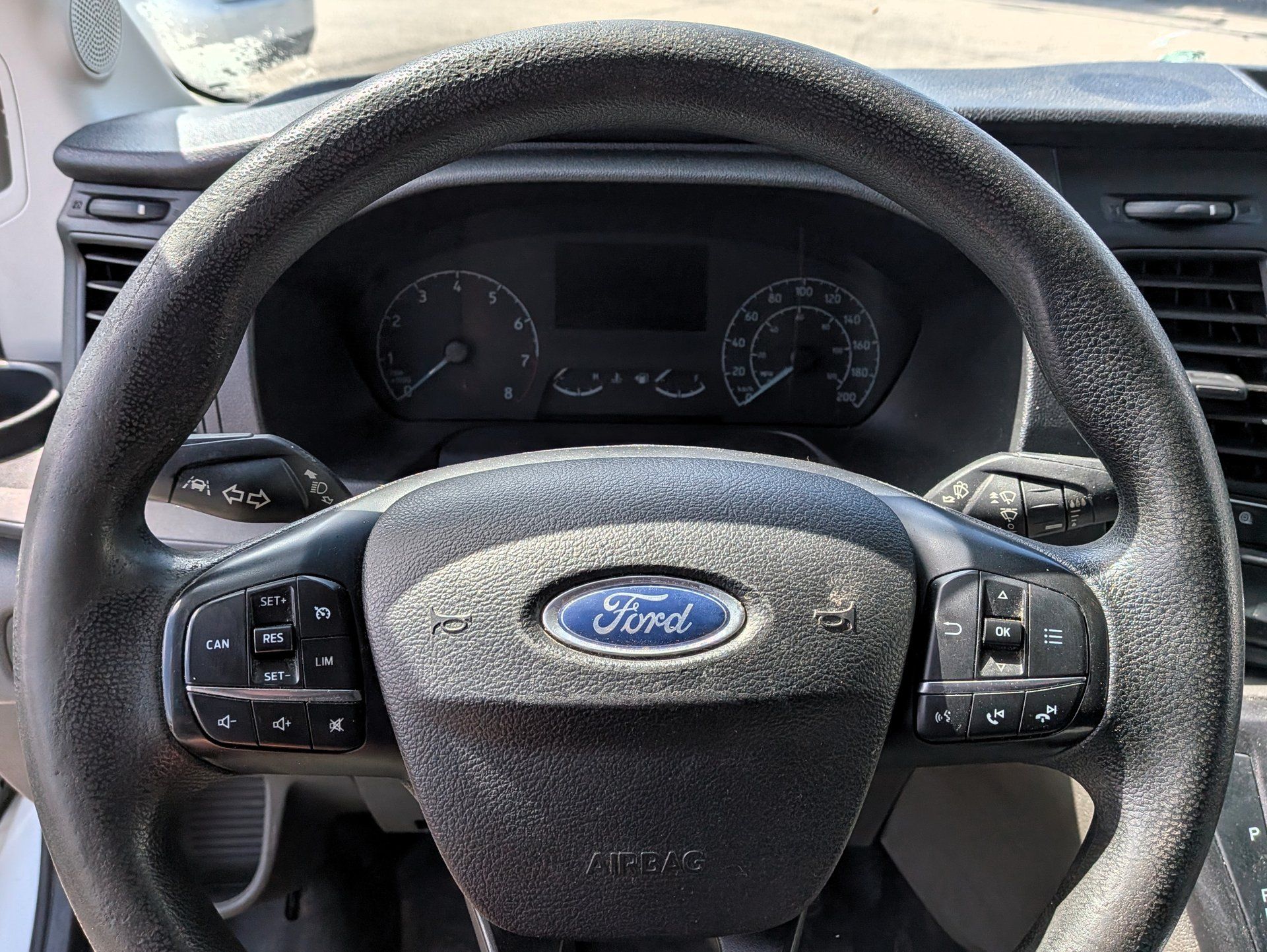 Ford Transit-250 Cargo 2020 - Image 9 