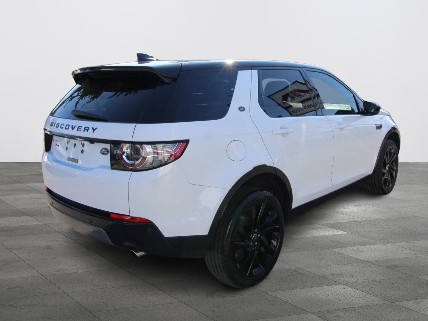 Land Rover Discovery Sport 2017 - Image 9