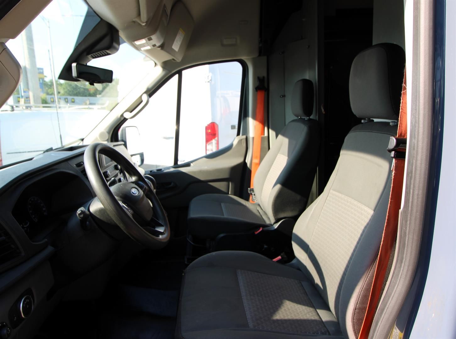 Ford Transit Cargo Van 2021 - Image 15