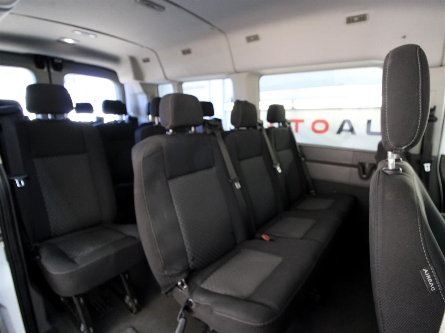Ford Transit Passenger Wagon 2021 - Image 16