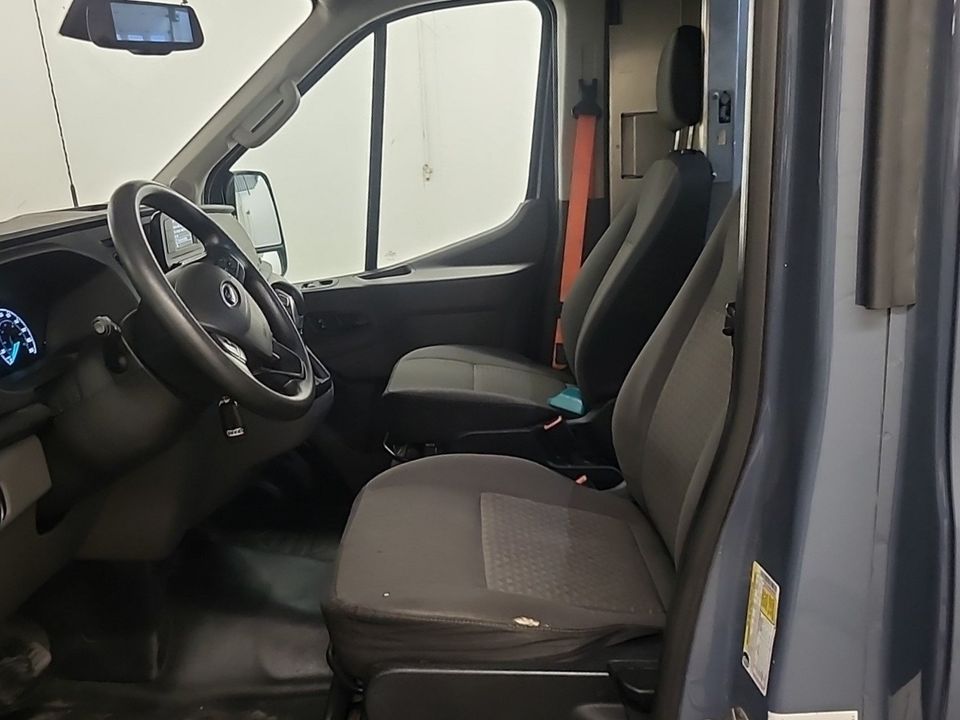 Ford Transit-250 Cargo Van 2021 - Image 4