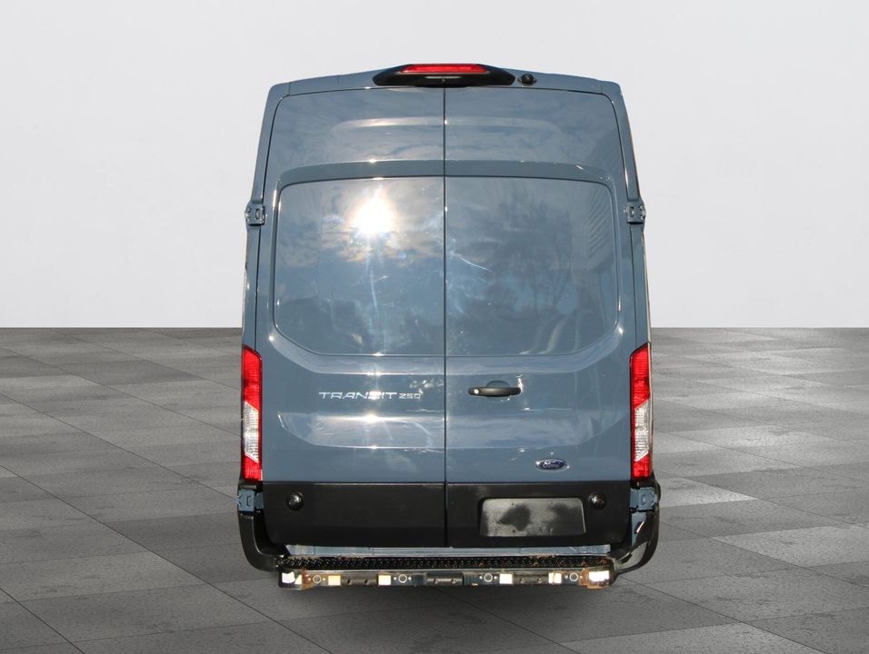 Ford Transit 2021 - Image 15
