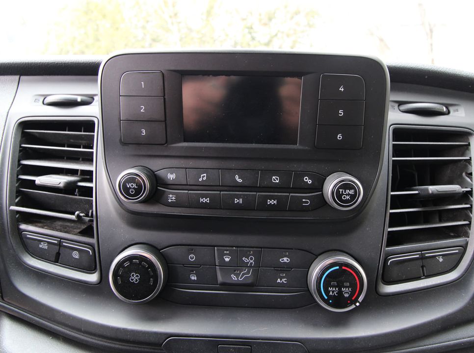 Ford Transit-250 Cargo Van 2021 - Image 3