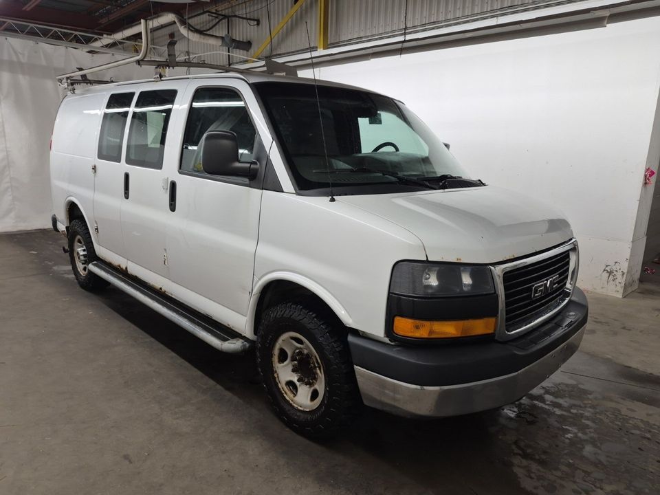 GMC Savana Cargo 2015 - Image 3
